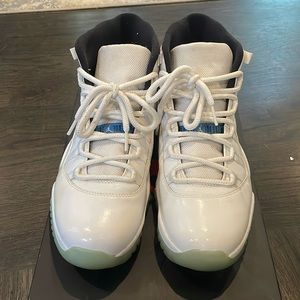 Air Jordan 11 Legend Blue